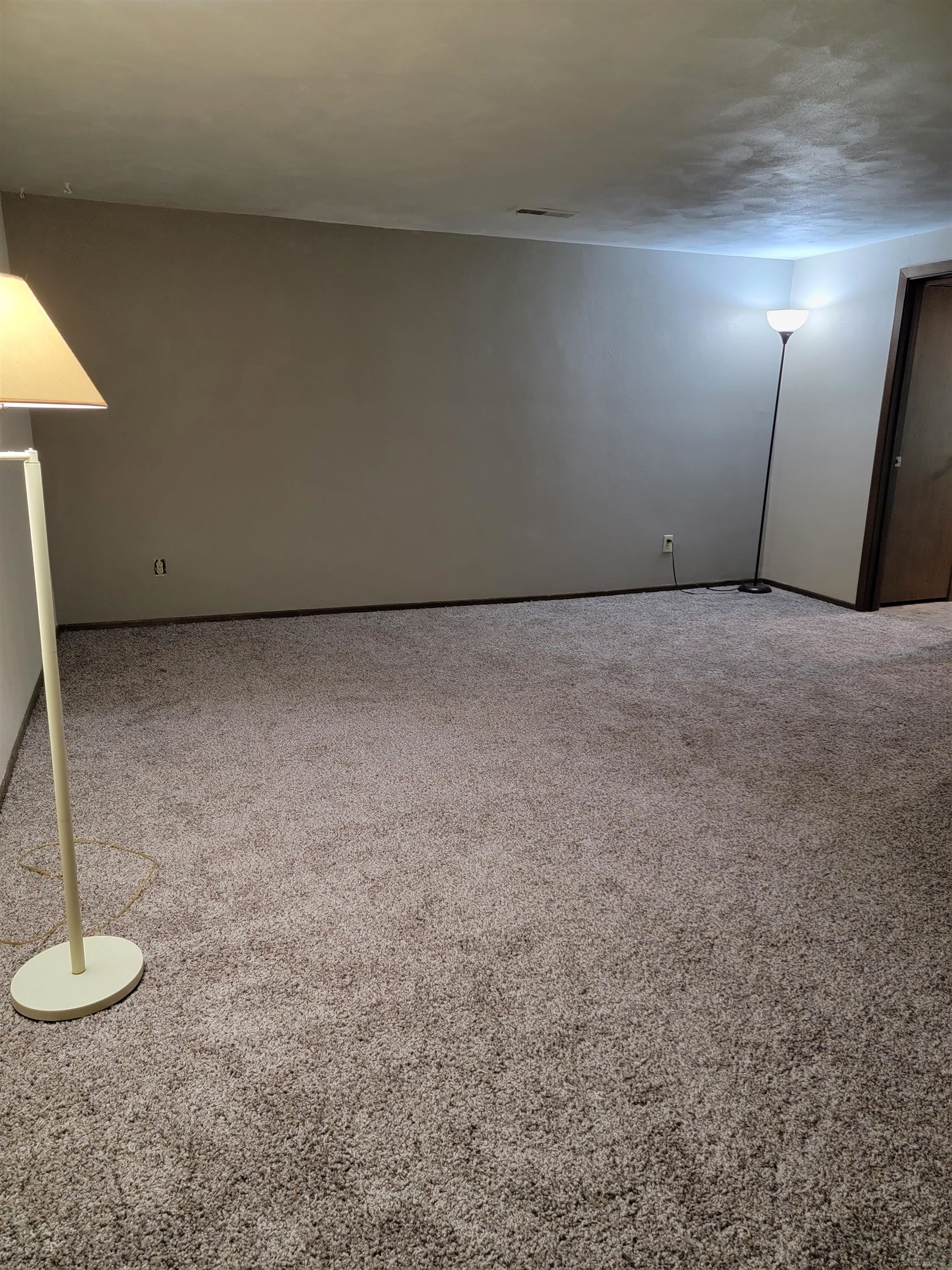 4685 High Point Drive Rockford, IL 61114 - Photo 17 of 20 a view of a room with a chair