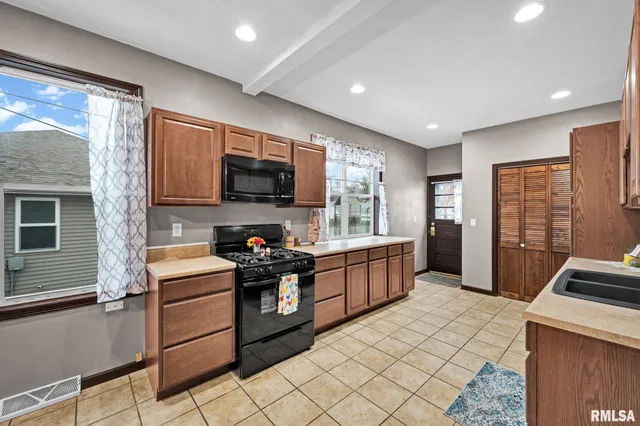 $129,900 | 805 Mary Street, Pekin, IL 61554