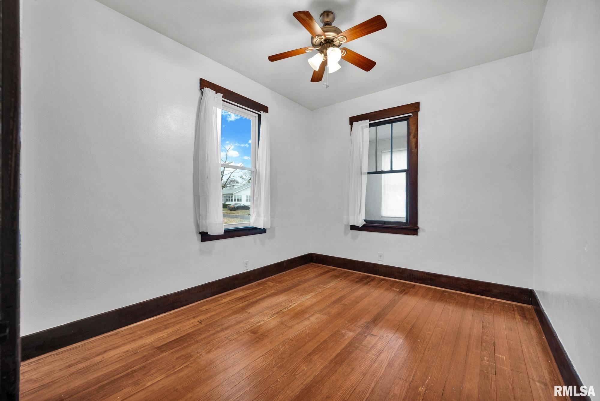 805 Mary Street Pekin, IL 61554 - Photo 21 of 34