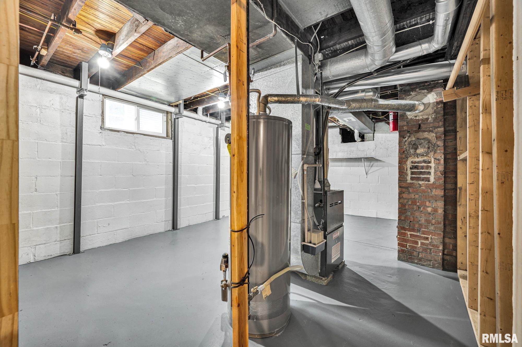 805 Mary Street Pekin, IL 61554 - Photo 28 of 34