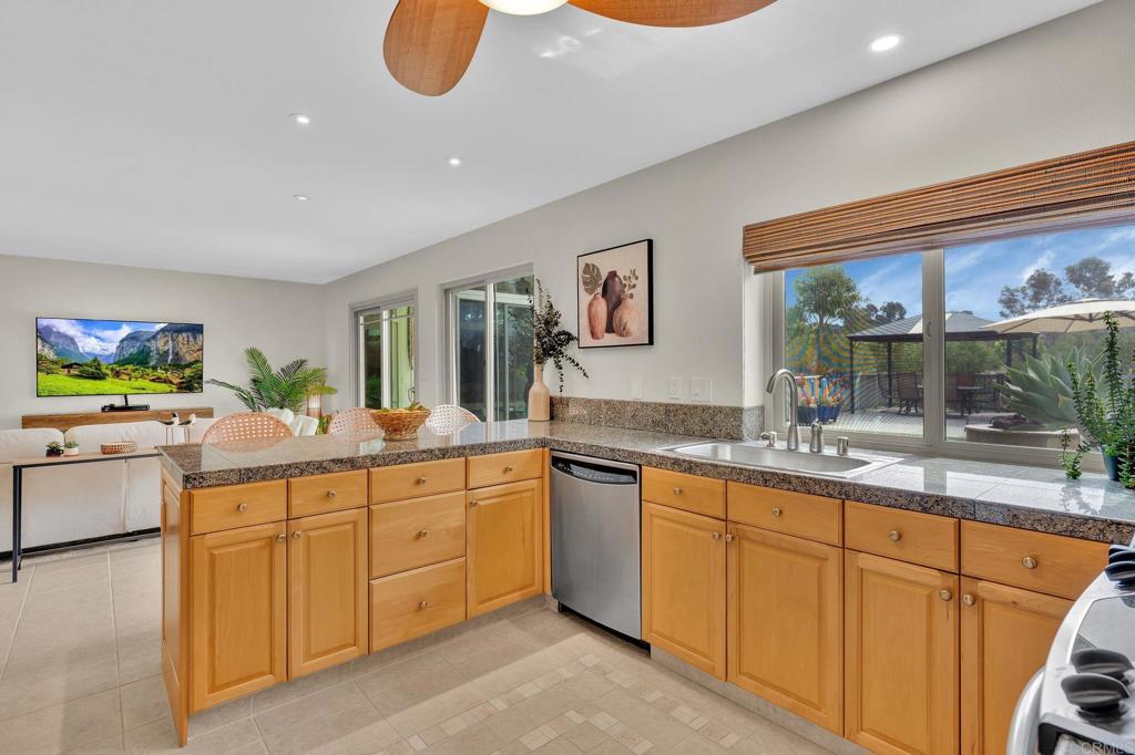 327 Islander Street Oceanside, CA 92054 - Photo 12 of 68