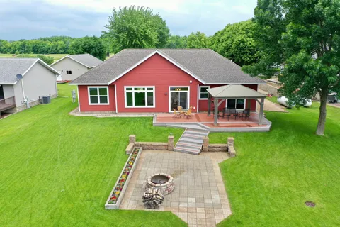 $625,000 | 4631 141st Avenue Northeast, Spicer, MN 56288