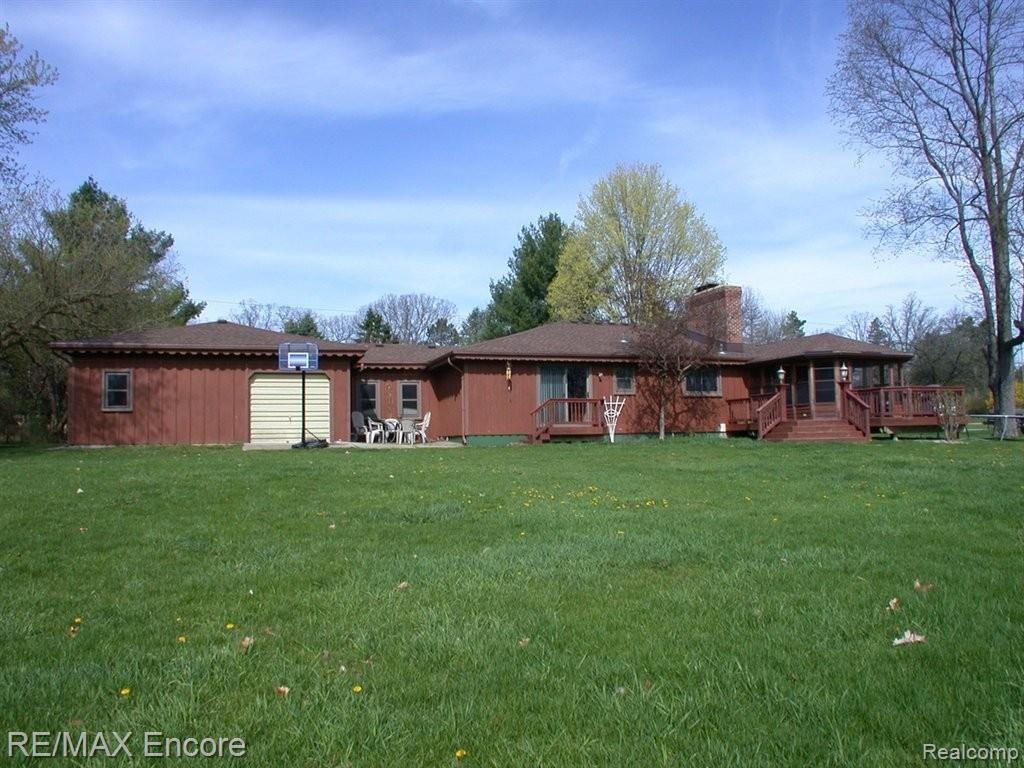 6400 Pine Knob Road Clarkston, MI 48348 - Photo 10 of 25 backyard
