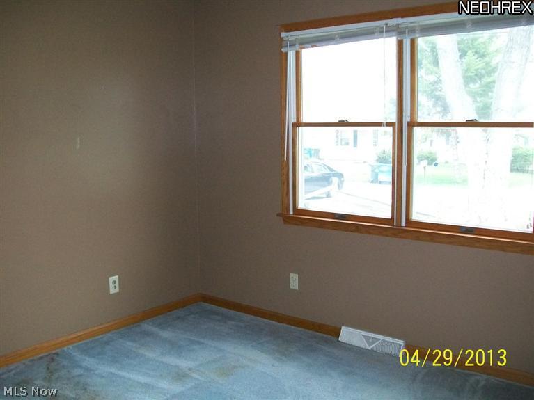 810 Community Road Sheffield Lake, OH 44054 - Photo 12 of 13