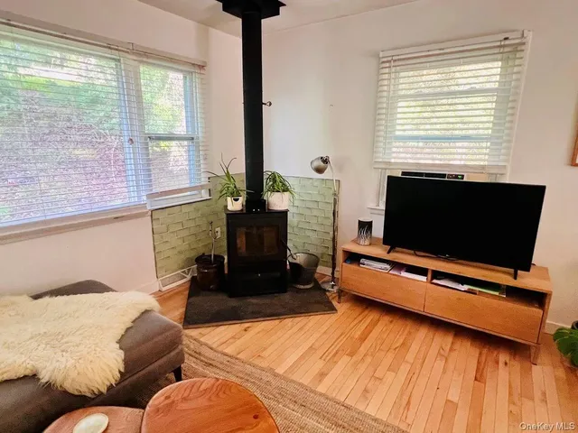 $2,300 | 136 School Street, Narrowsburg, NY 12764