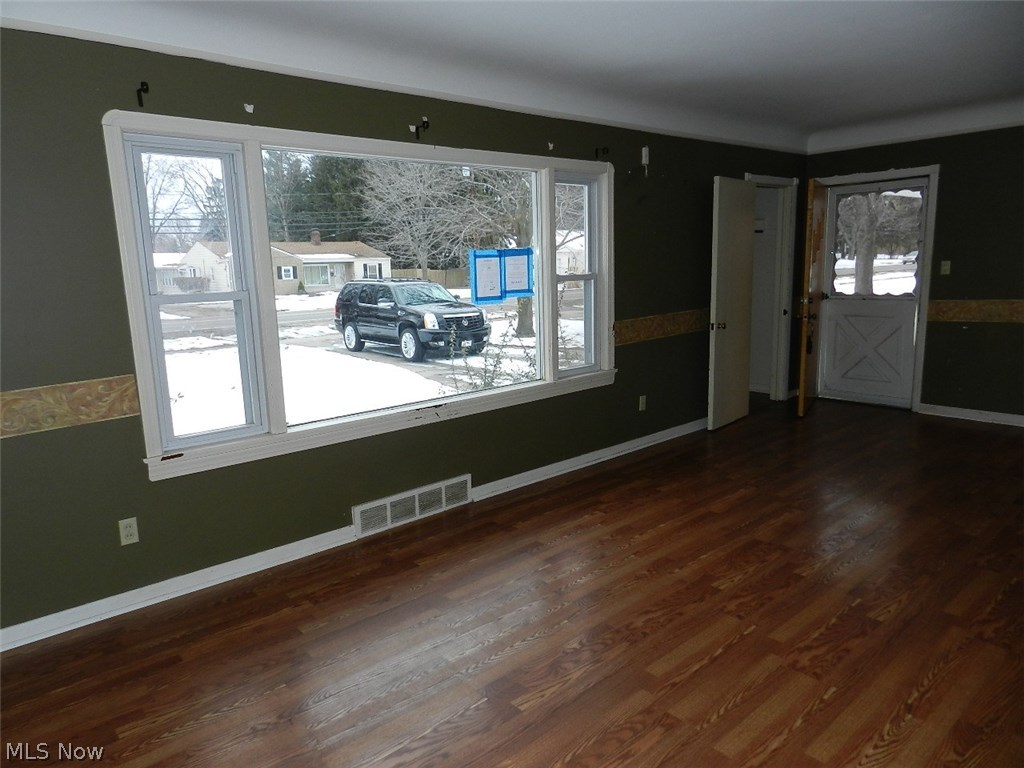5577 Fitch Road North Olmsted, OH 44070 - Photo 7 of 20