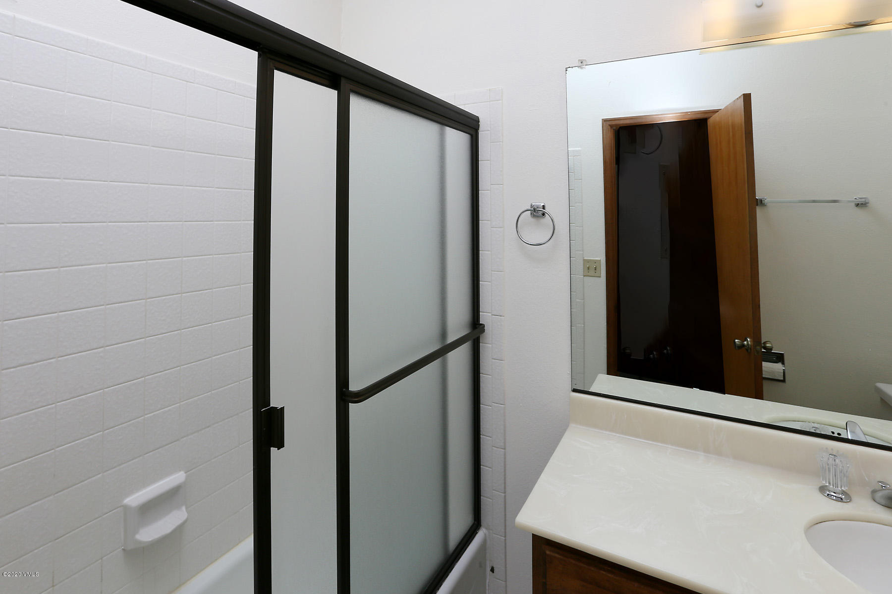 334 Eagle Road, Unit B2 Avon, CO 81620 - Photo 12 of 12 Bath