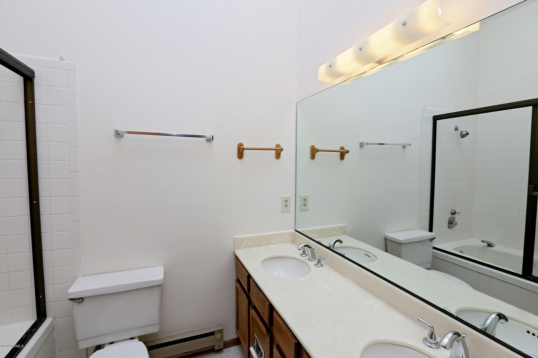 334 Eagle Road, Unit B2 Avon, CO 81620 - Photo 9 of 12 Bathroom