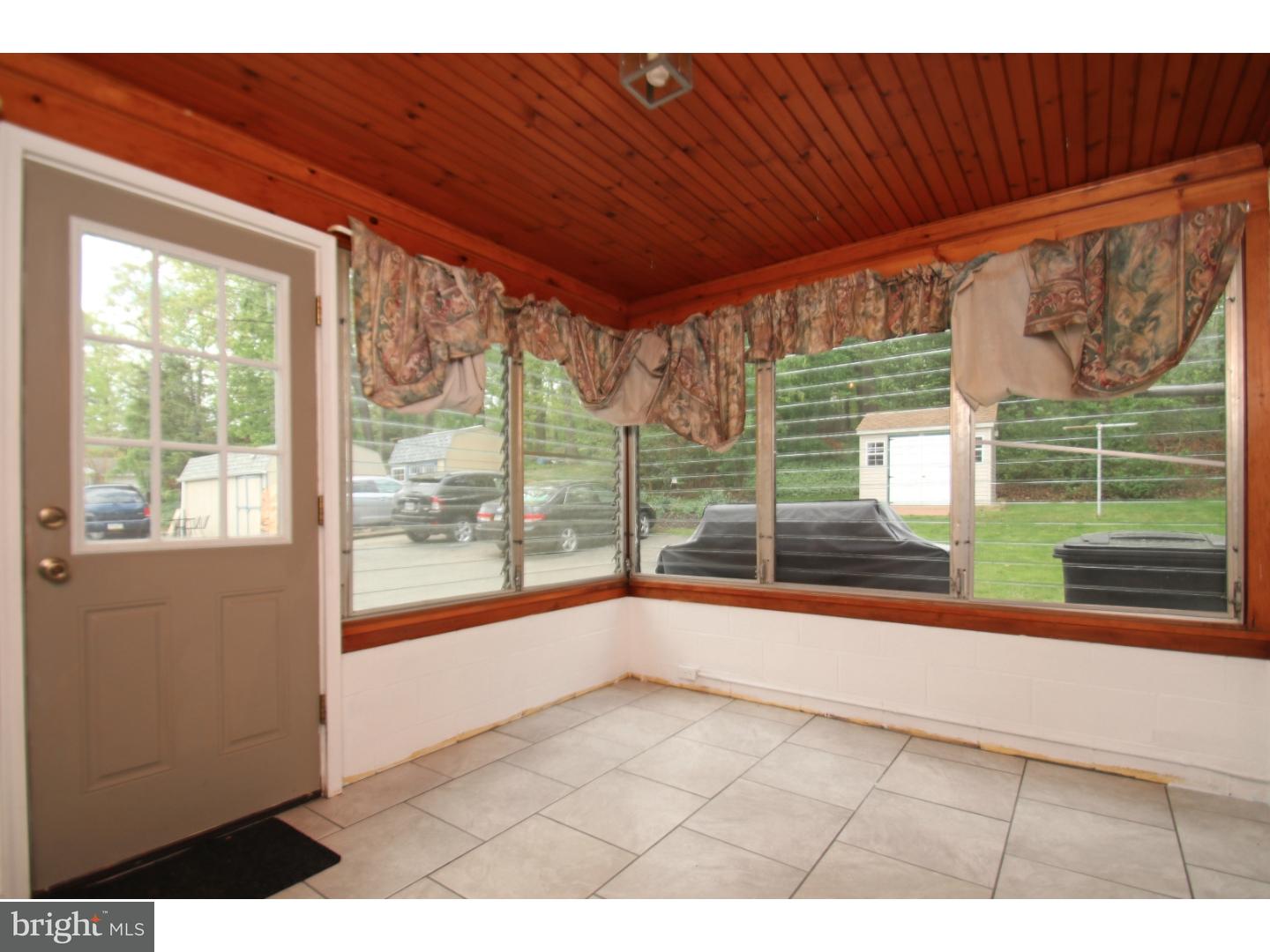 5320 Strasburg Road Kinzers, PA 17535 - Photo 22 of 25 Mud Room