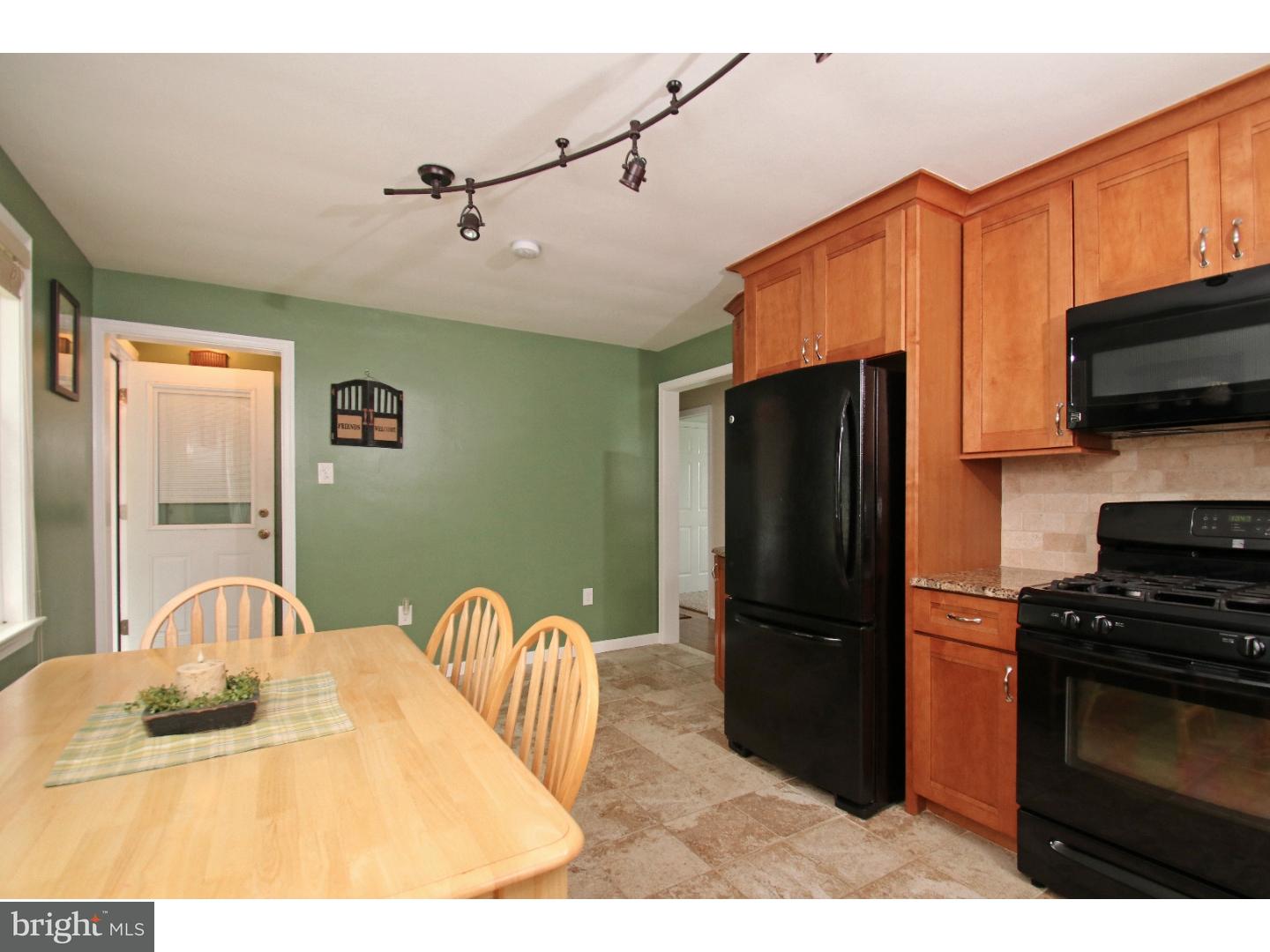 5320 Strasburg Road Kinzers, PA 17535 - Photo 5 of 25 Kitchen