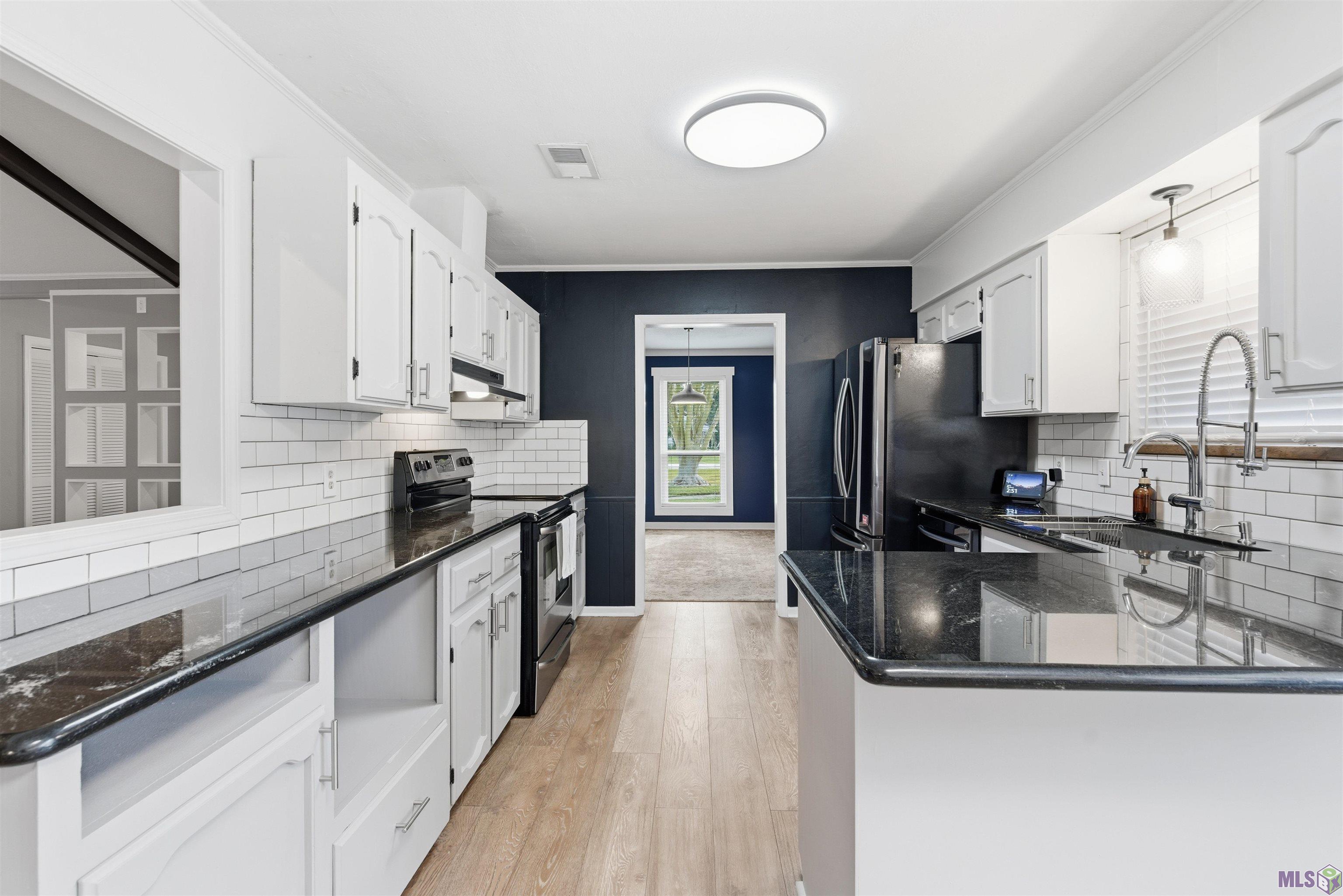 12413 King James Avenue Baton Rouge, LA 70810 - Photo 3 of 30