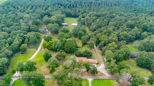 $459,900 | 304 Hosea Forrest Road, Huntington, TX 75949