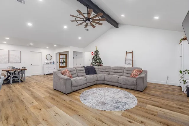 $459,900 | 304 Hosea Forrest Road, Huntington, TX 75949