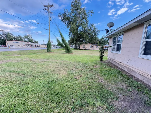 $1,200 | 801 North Main Street, Sweeny, TX 77480
