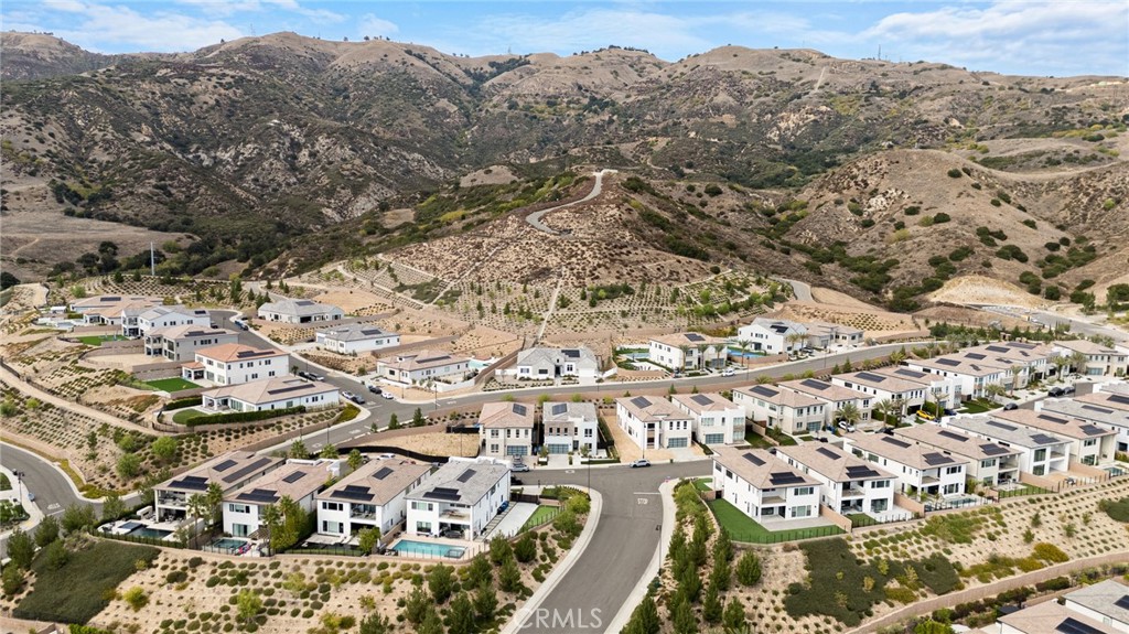 20601 Overlook Court Porter Ranch, CA 91326 - Photo 34 of 36 Gallery Image 34