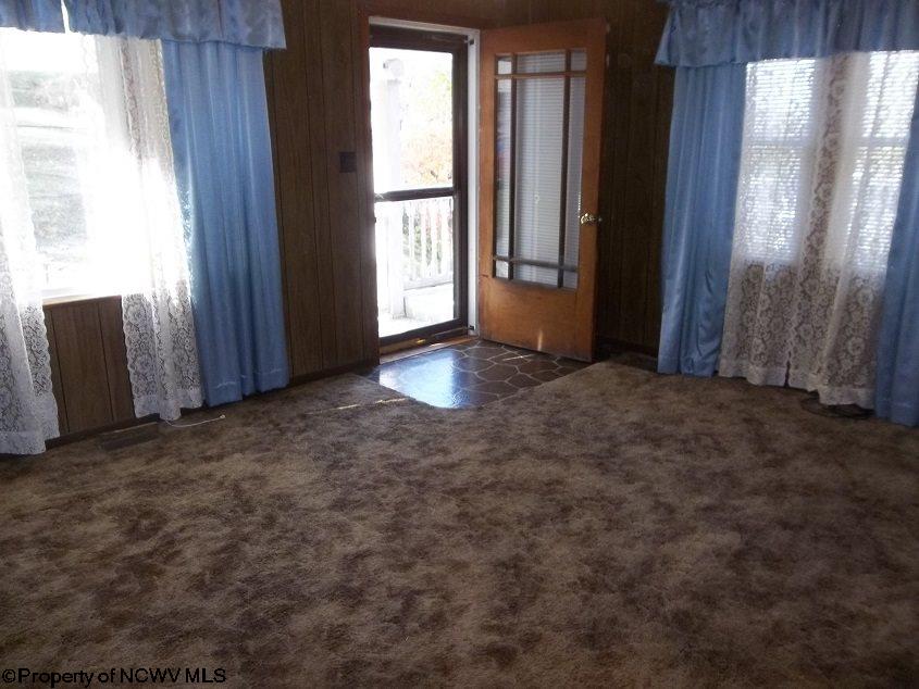129 Montgomery Road Weston, WV 26452 - Photo 2 of 17 Gallery Image 2