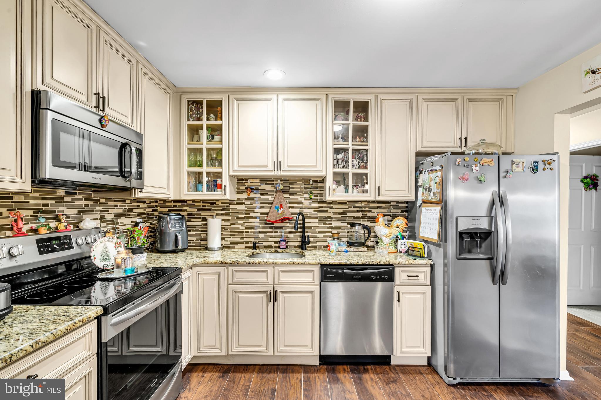 13 Robin Road Howell, NJ 07731 - Photo 21 of 52