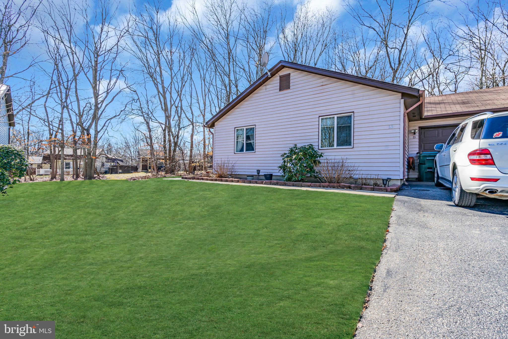 13 Robin Road Howell, NJ 07731 - Photo 43 of 52