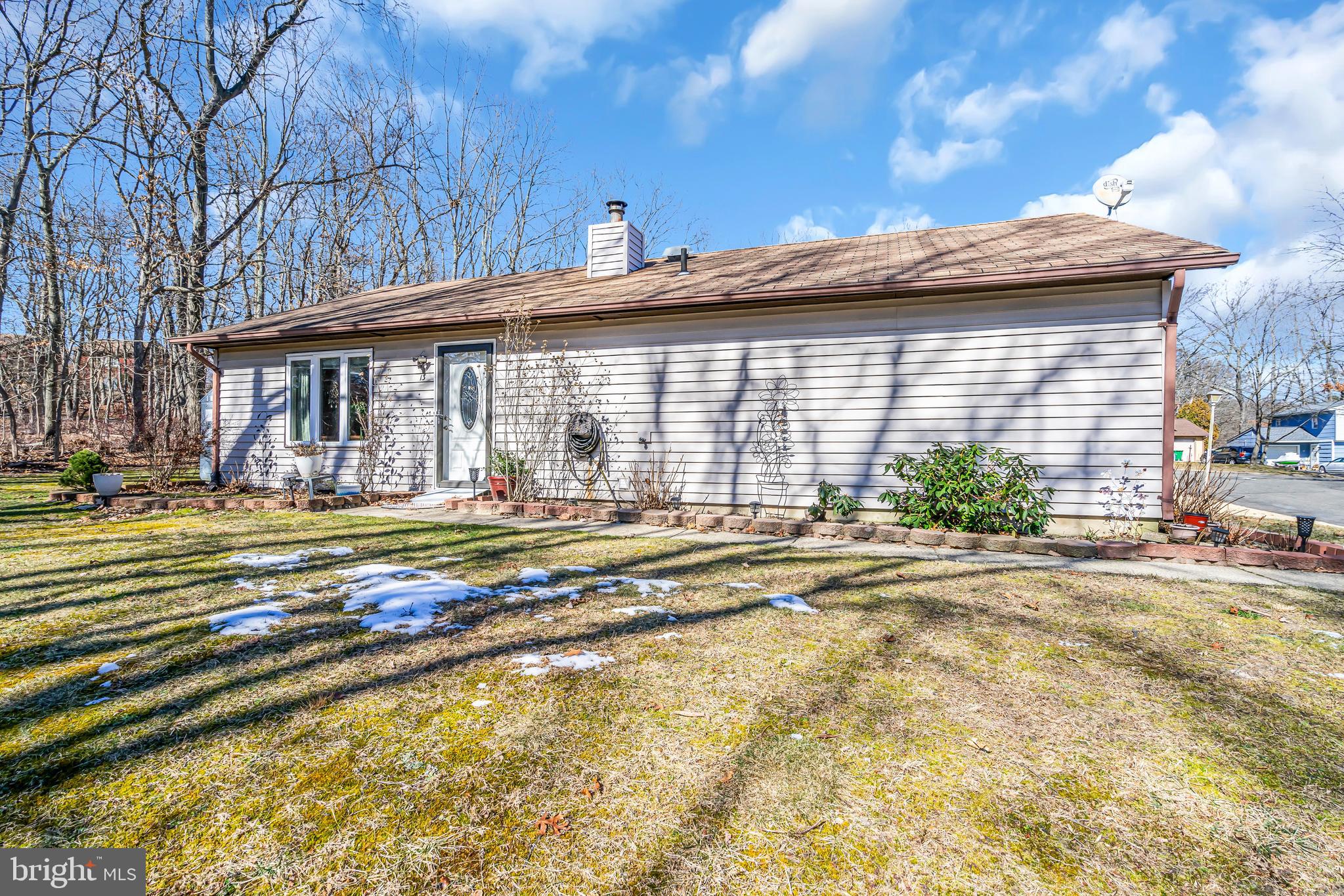 13 Robin Road Howell, NJ 07731 - Photo 44 of 52