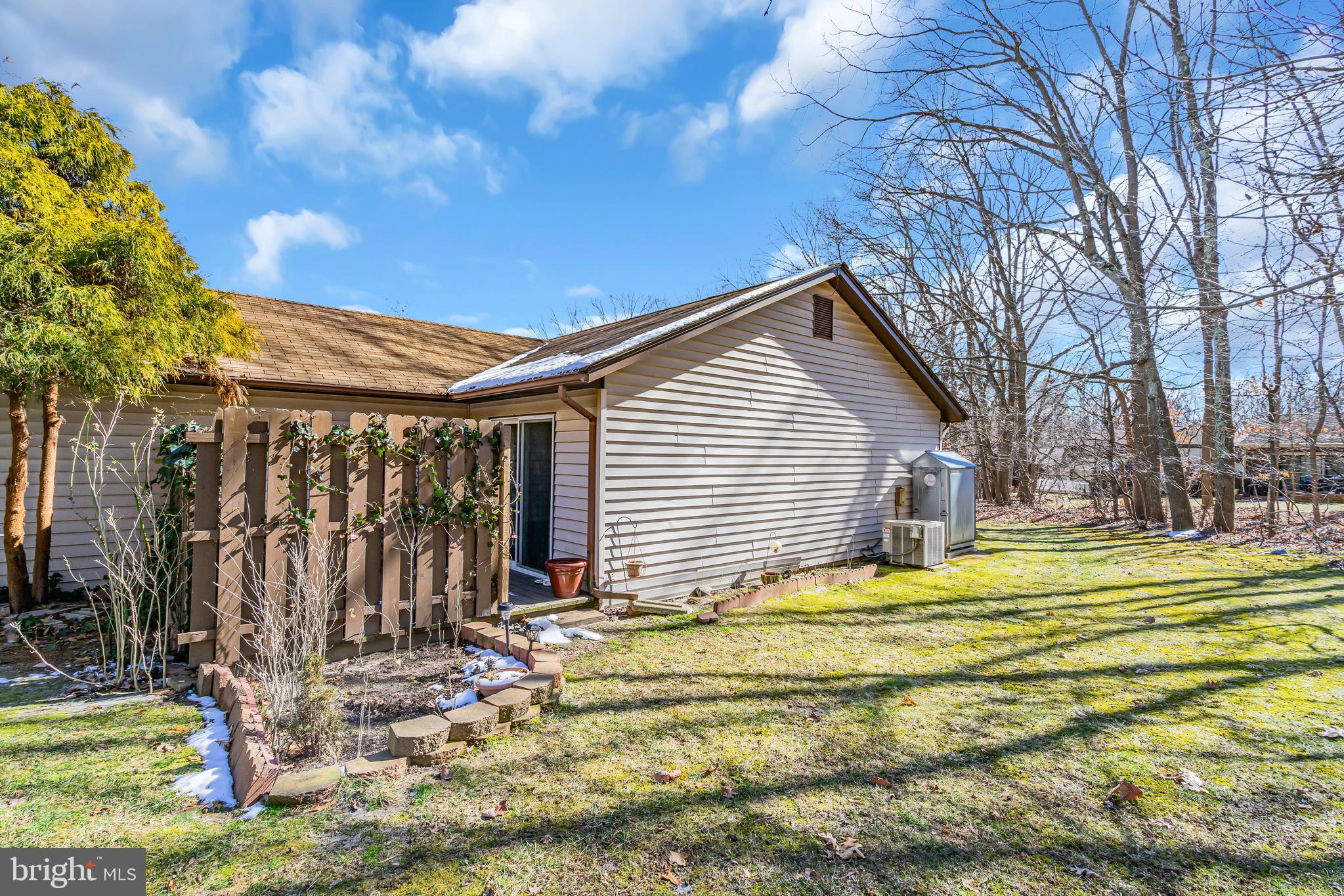 13 Robin Road Howell, NJ 07731 - Photo 50 of 52