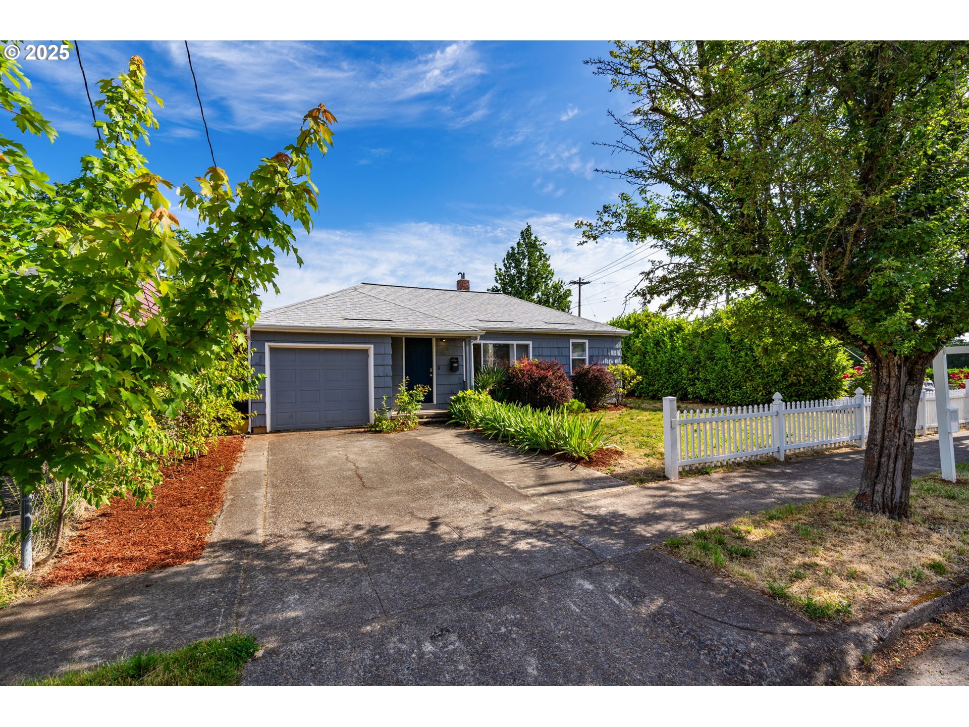 9135 Southeast Hawthorne Blvd