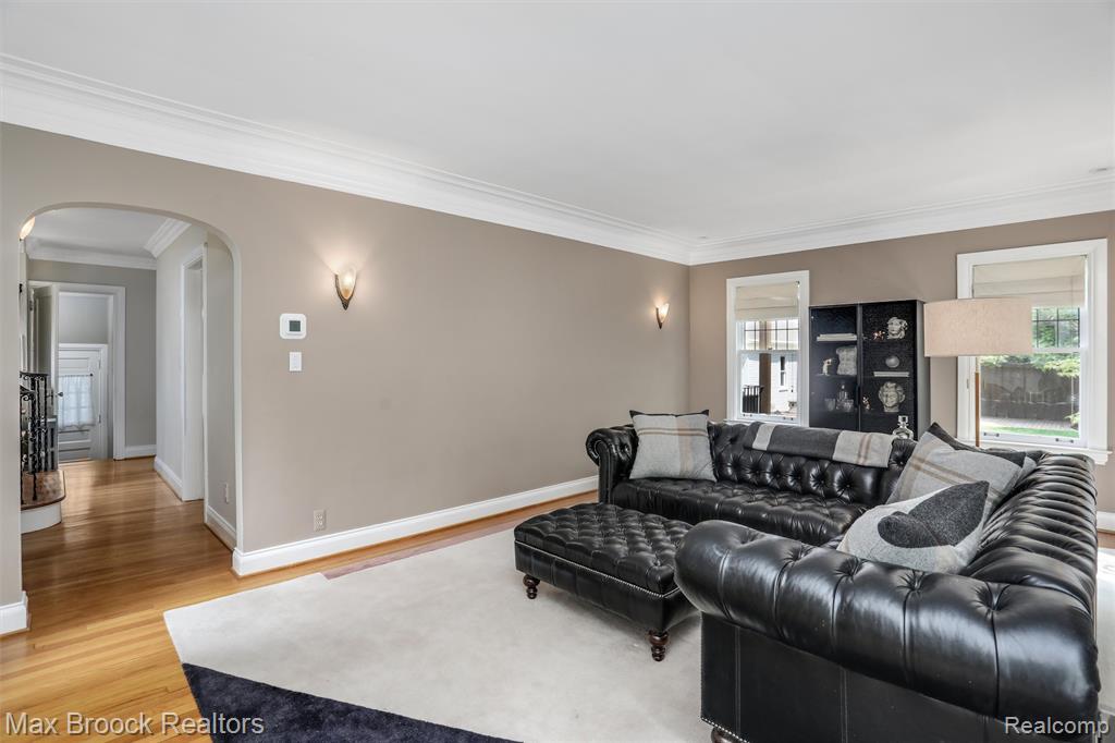 11 Sylvan Avenue Pleasant Ridge, MI 48069 - Photo 10 of 51 Gallery Image 10