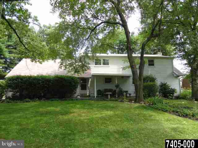 90 Rosedale Drive Manchester, PA 17345 - Photo 3 of 21 Gallery Image 3