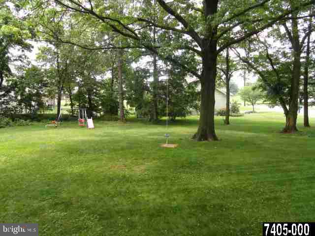 90 Rosedale Drive Manchester, PA 17345 - Photo 4 of 21 Gallery Image 4