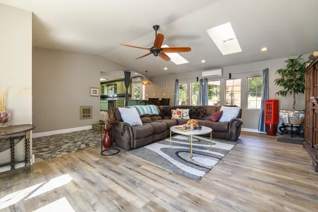 $374,900 | 11293 Dekkas Pom Court, Shasta, CA 96087