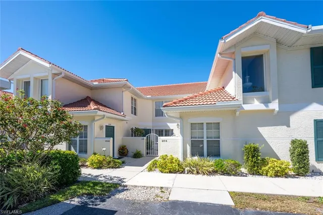 $364,900 | 4960 Deerfield Way, Unit E103, Naples, FL 34110