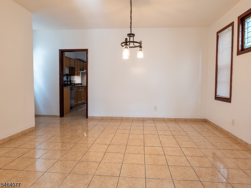 357 Ridgewood Avenue Newark, NJ 07112 - Photo 10 of 33 Gallery Image 10