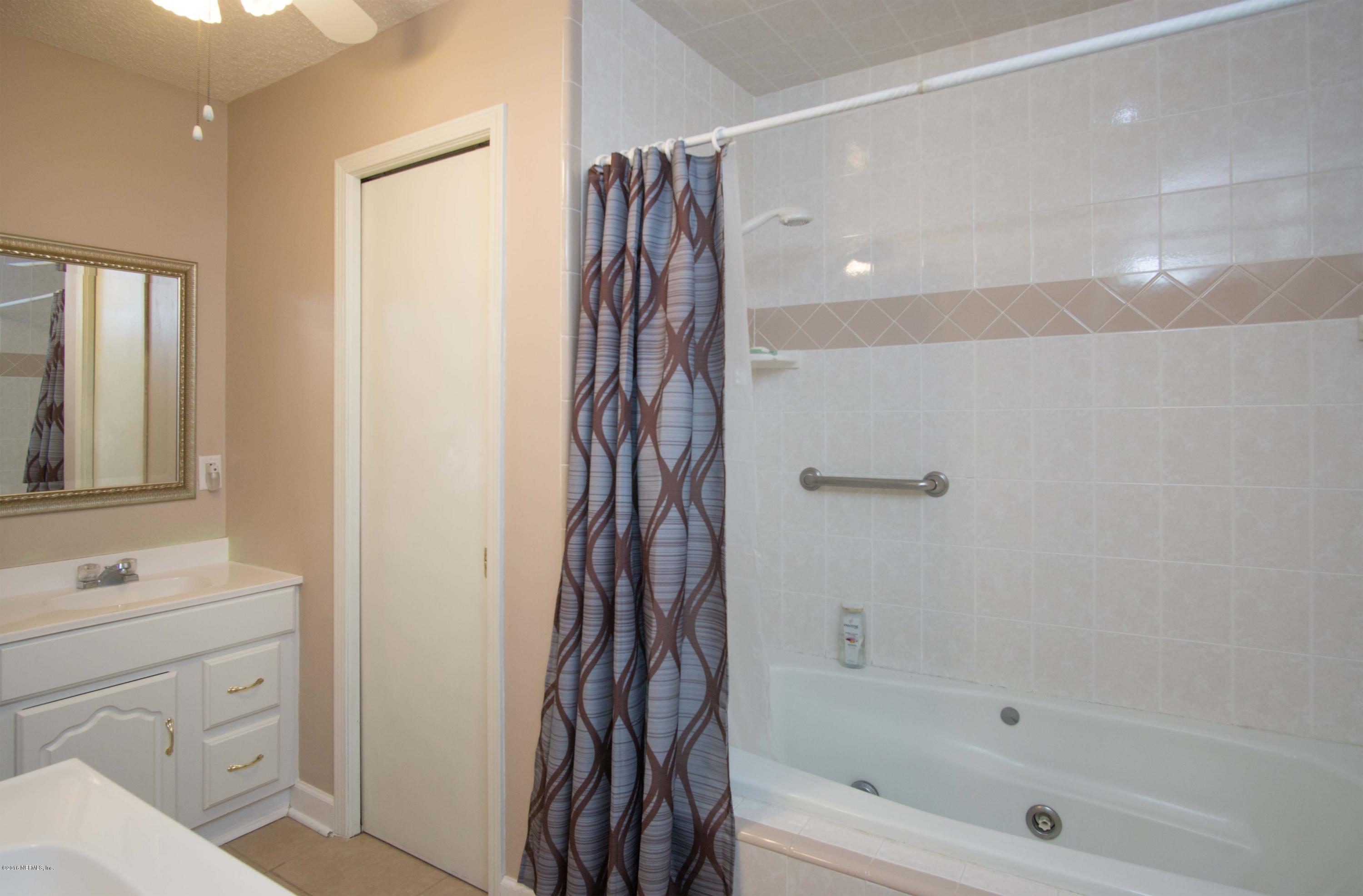 12552 Plummer Grant Road Jacksonville, FL 32258 - Photo 20 of 32 Master Bath