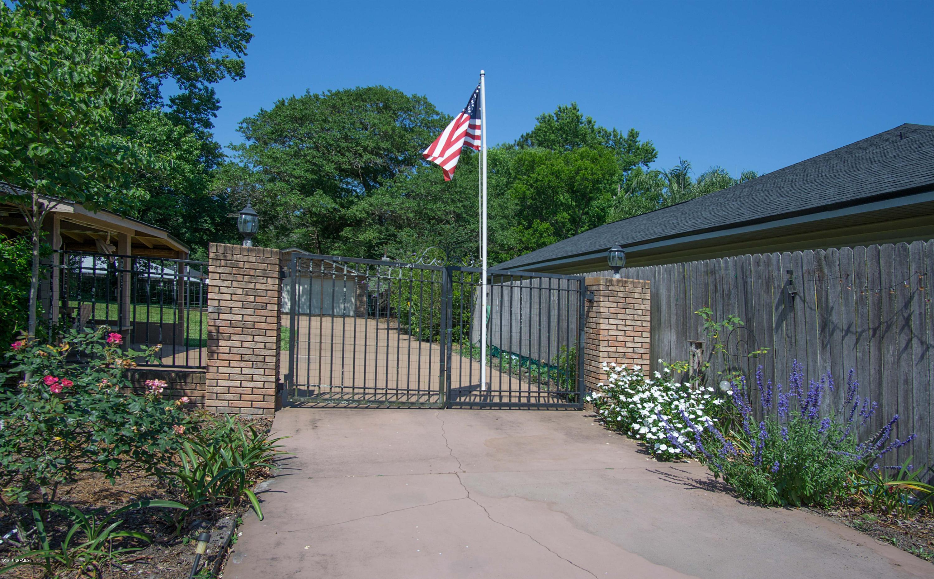 12552 Plummer Grant Road Jacksonville, FL 32258 - Photo 2 of 32 Gaited Driveway