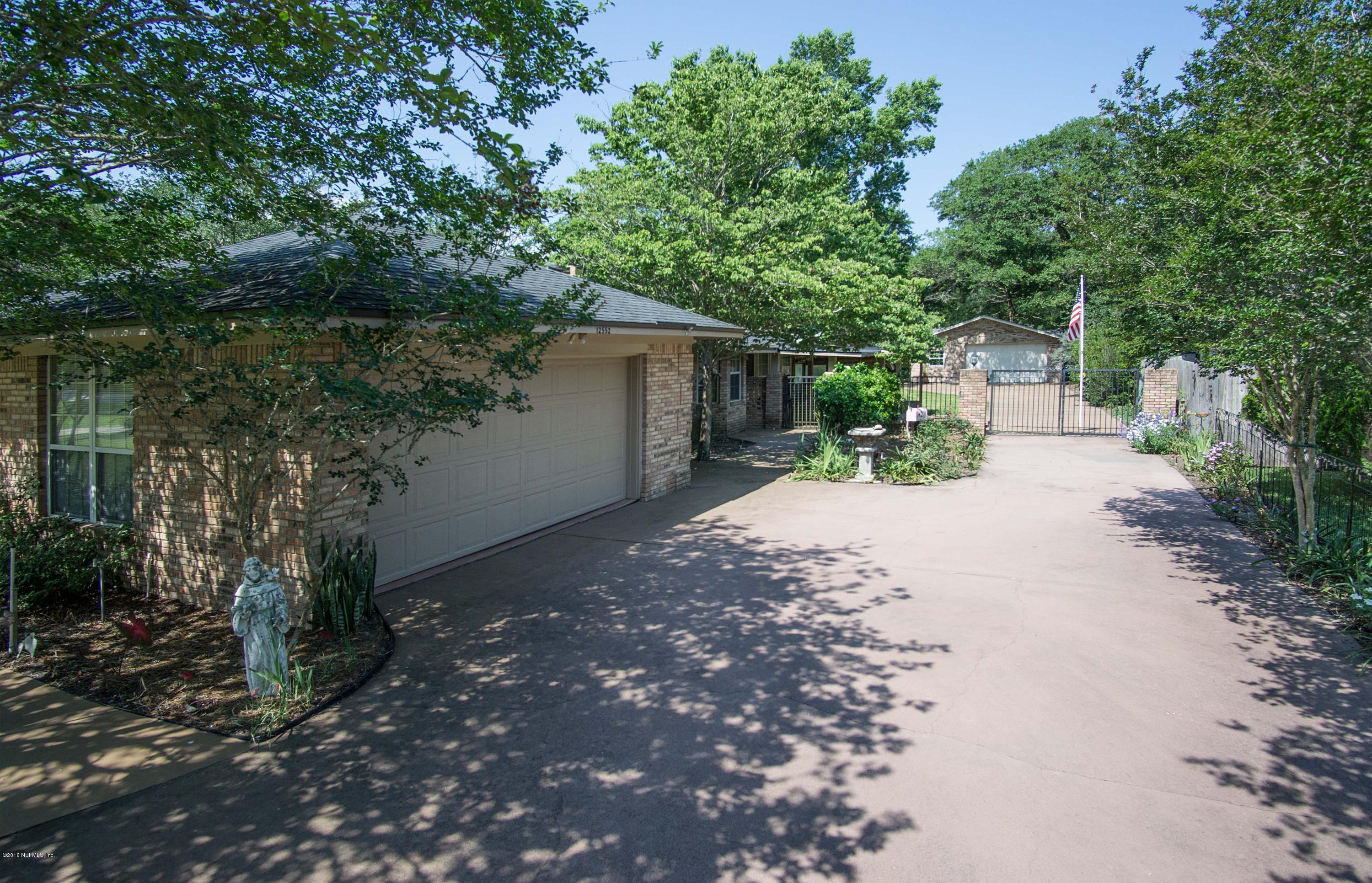 12552 Plummer Grant Road Jacksonville, FL 32258 - Photo 3 of 32 2 Garages