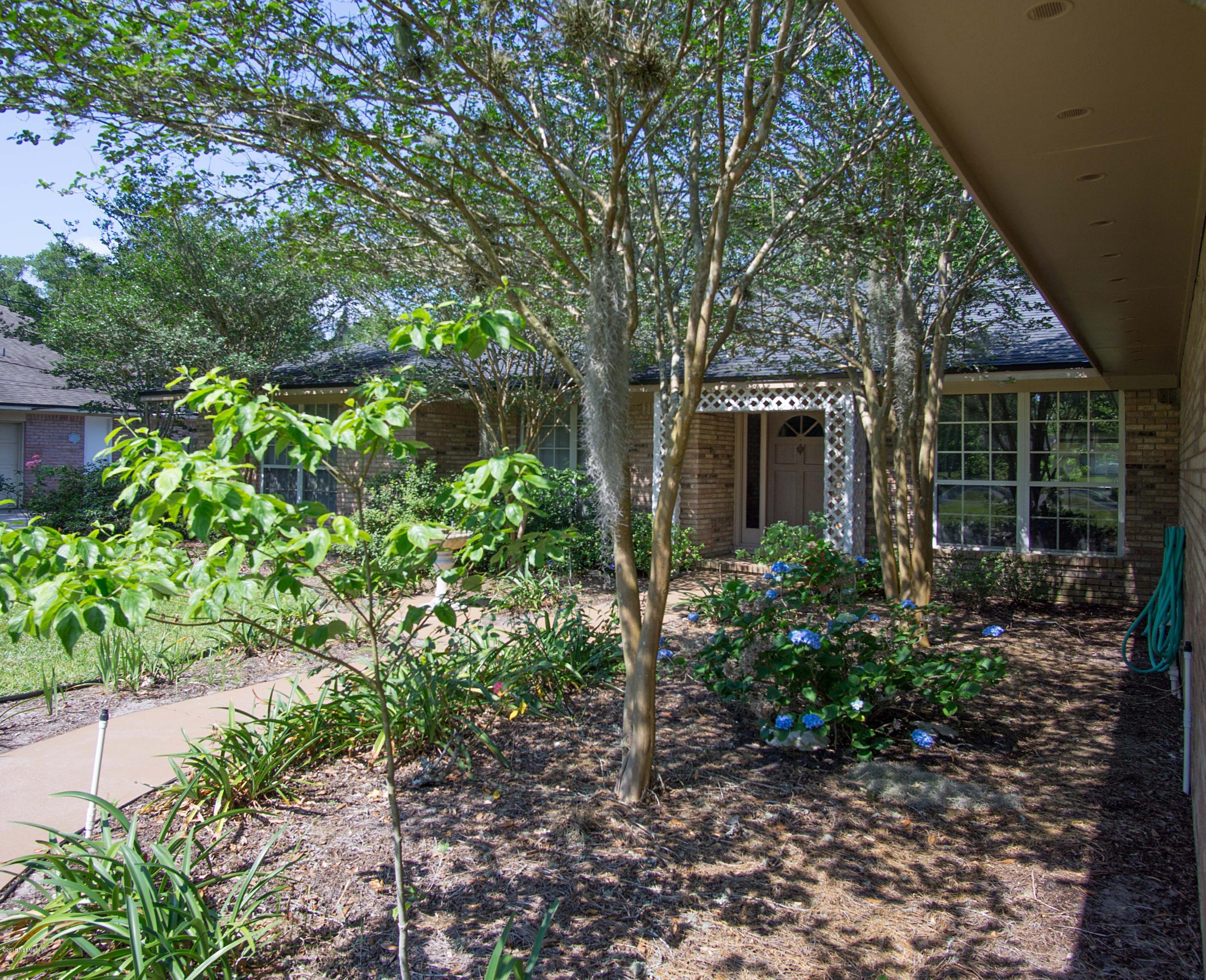 12552 Plummer Grant Road Jacksonville, FL 32258 - Photo 31 of 32 Front gardens