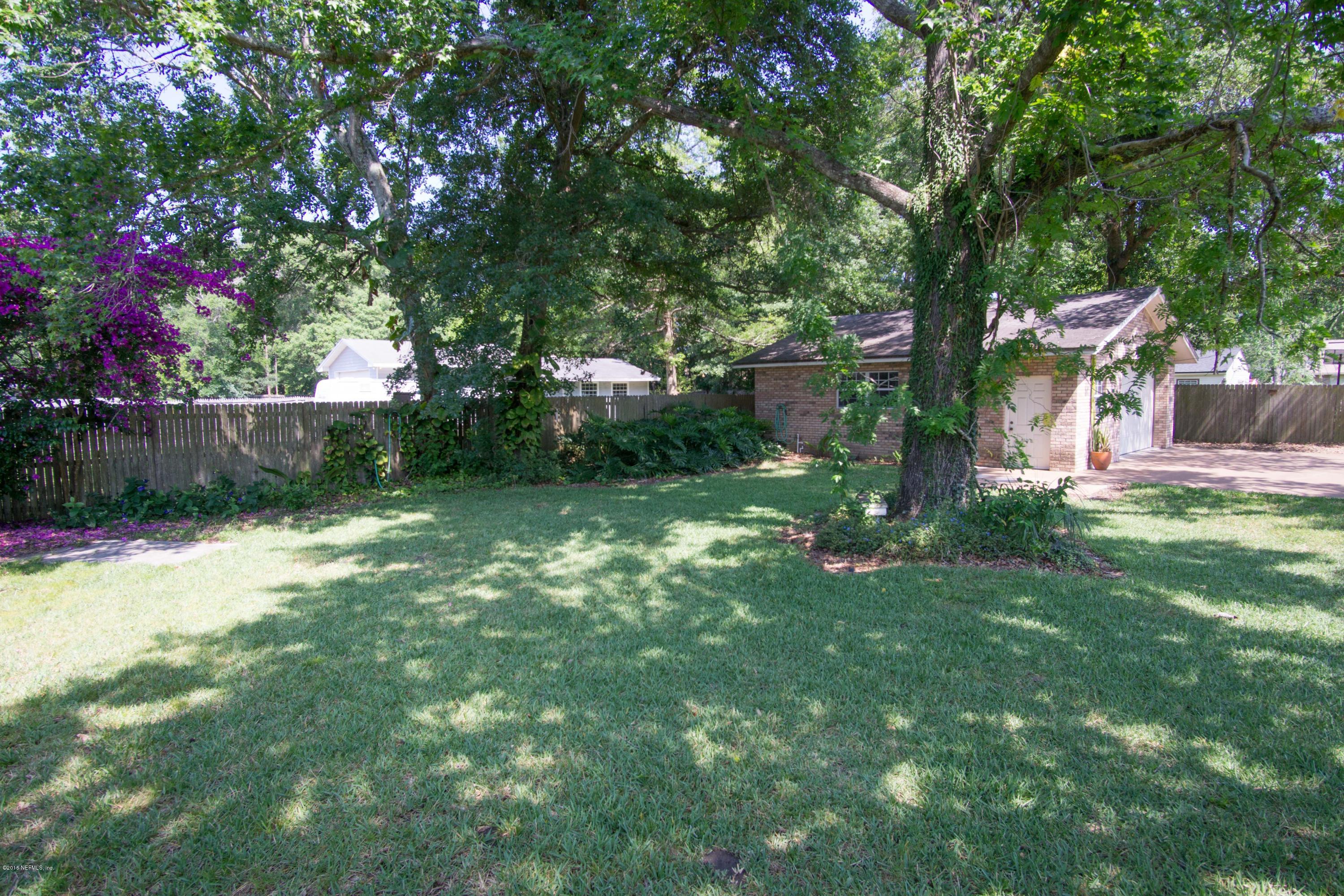 12552 Plummer Grant Road Jacksonville, FL 32258 - Photo 4 of 32 Private fenced back yard