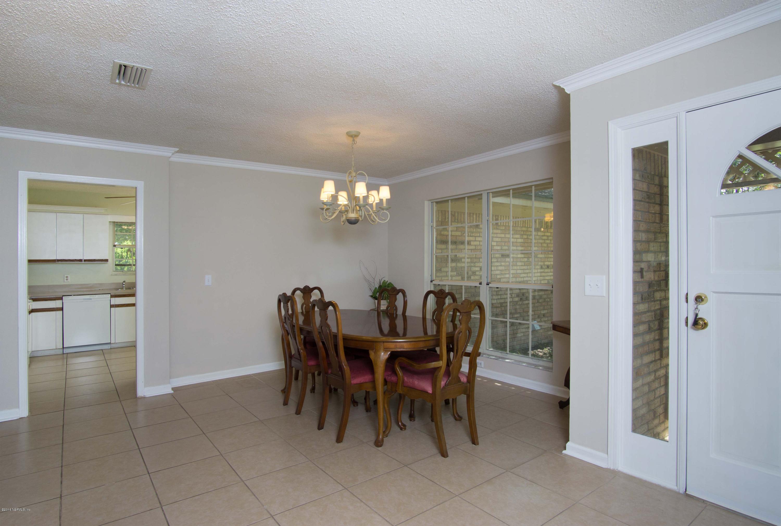 12552 Plummer Grant Road Jacksonville, FL 32258 - Photo 9 of 32 Dining to Kitchen