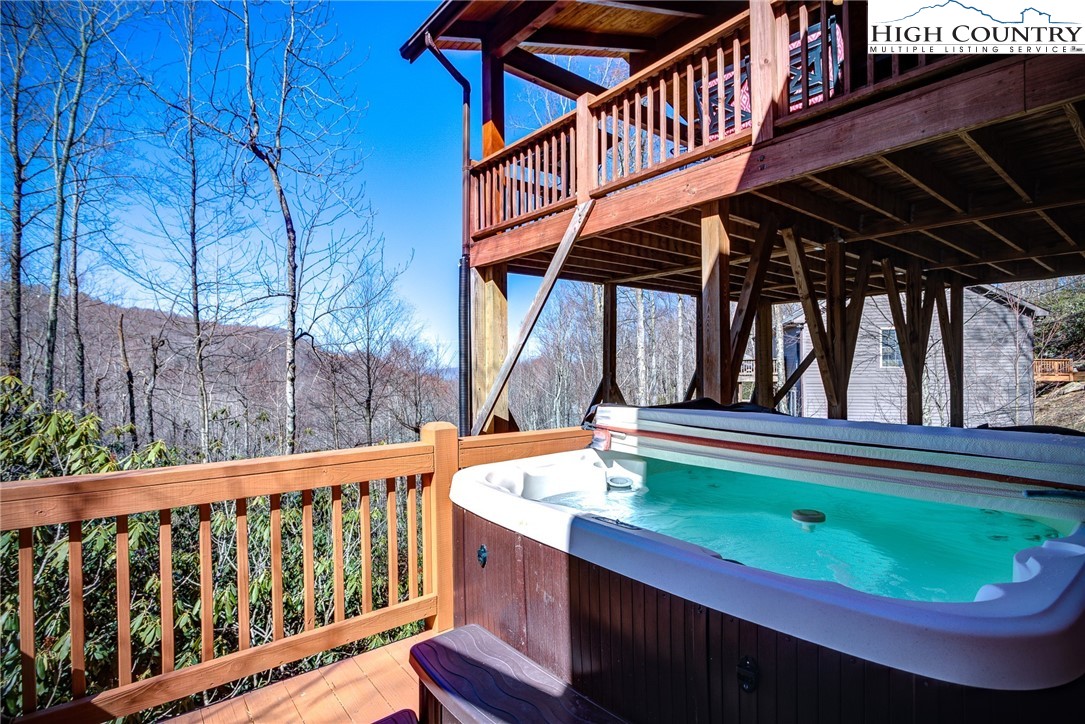 333 Locust Ridge Road Beech Mountain, NC 28604 - Photo 7 of 37 Gallery Image 7