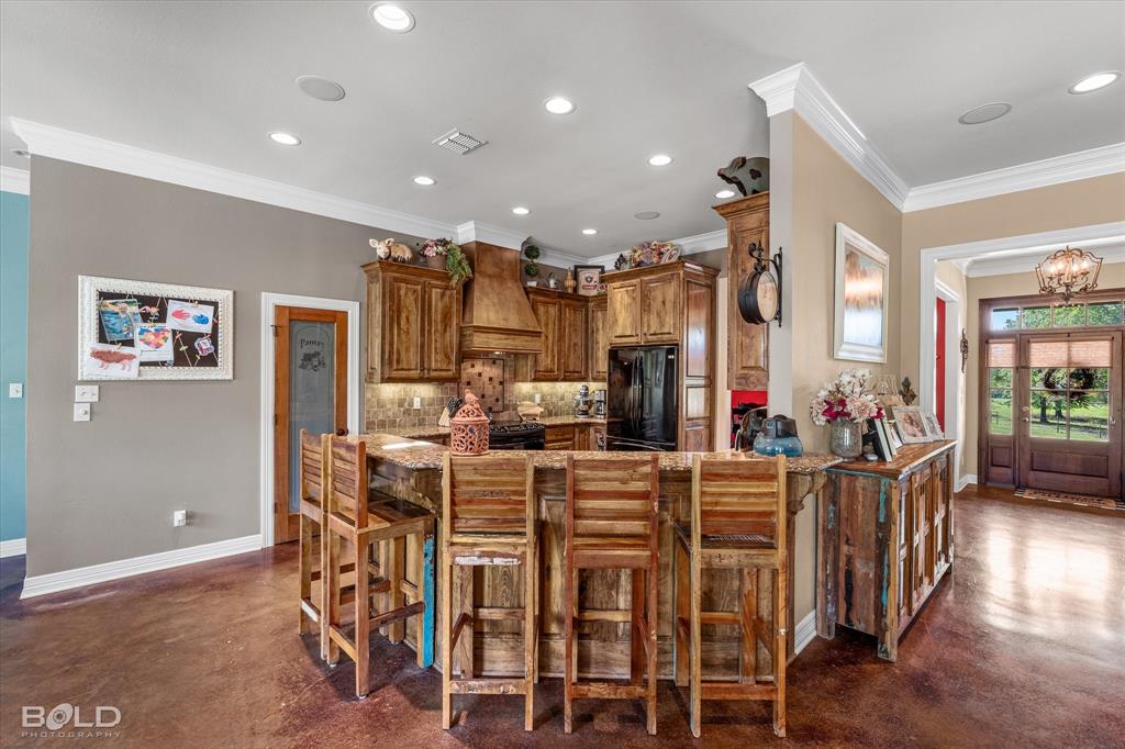 13870 Highway 157 Haughton, LA 71037 - Photo 15 of 40 a view of a dining room with furniture