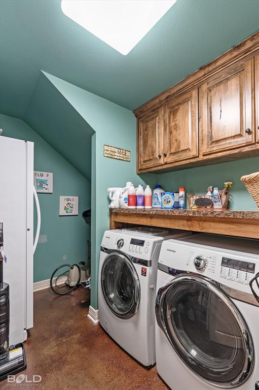 13870 Highway 157 Haughton, LA 71037 - Photo 32 of 40 a utility room with sink dryer and washer