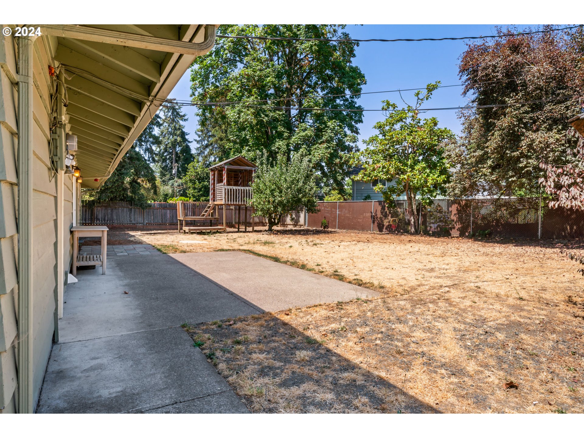 1320 Menlo Loop Springfield, OR 97477 - Photo 33 of 43 a view of outdoor space yard and patio