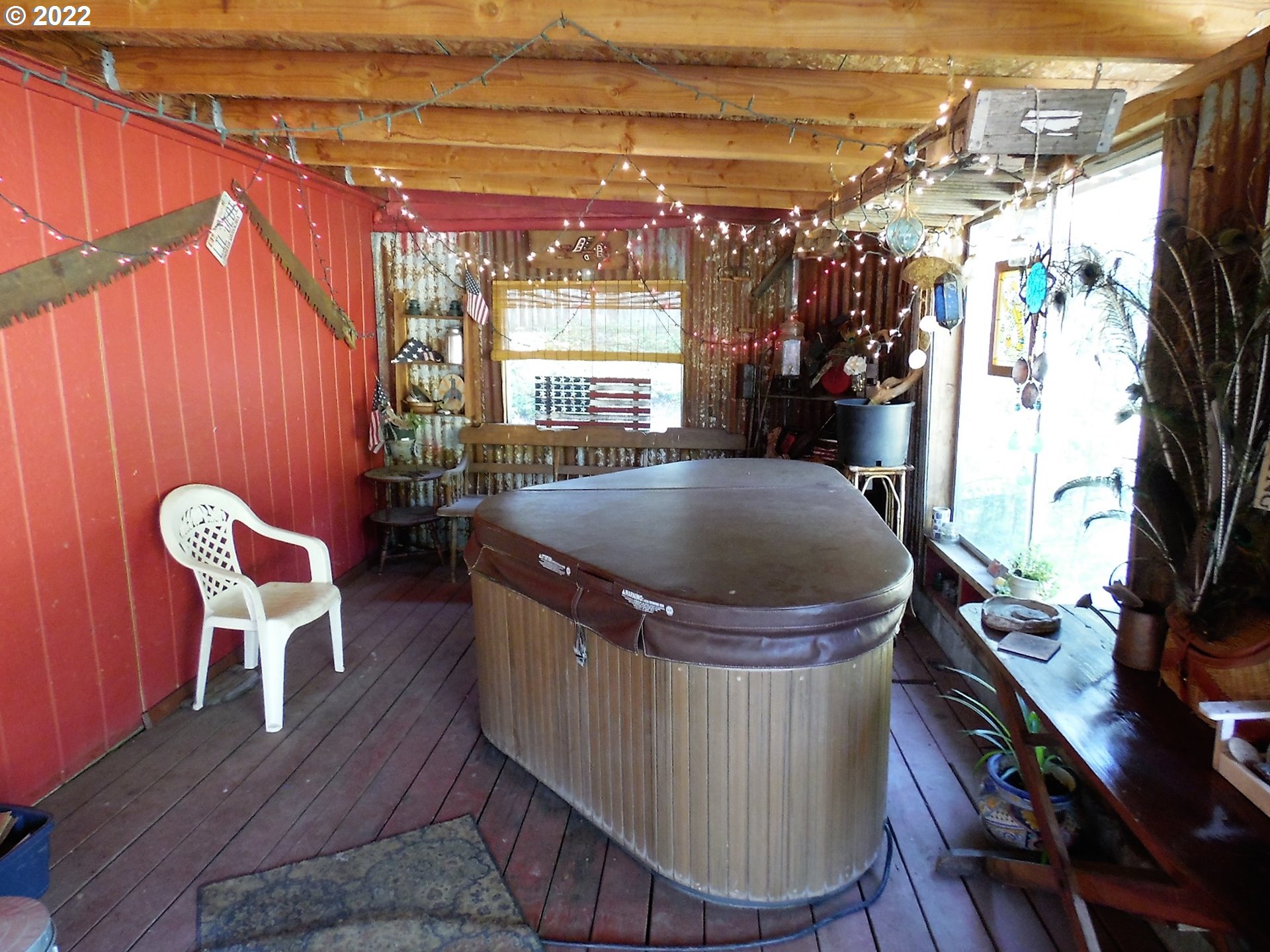 202 Homestake Lane Riddle, OR 97469 - Photo 24 of 31 a view of a chairs and table in the patio
