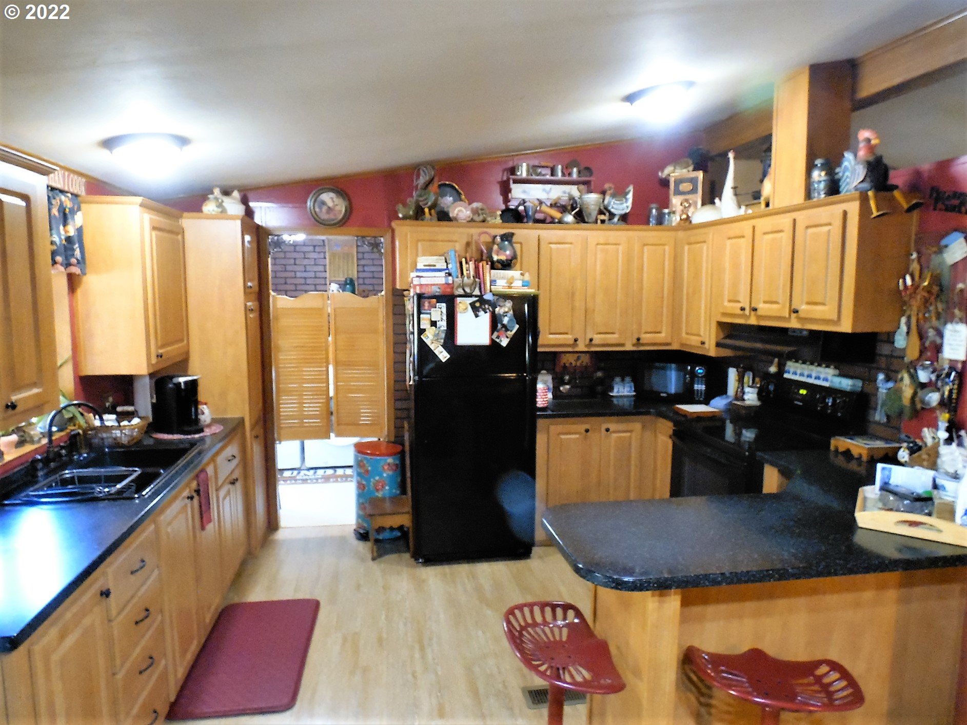 202 Homestake Lane Riddle, OR 97469 - Photo 6 of 31 a kitchen with granite countertop lots of counter top space