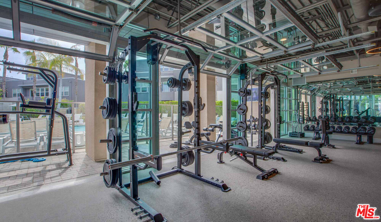 1012 Frederick Street, Unit 1 Venice, CA 90291 - Photo 9 of 10 a view of a room with gym equipment