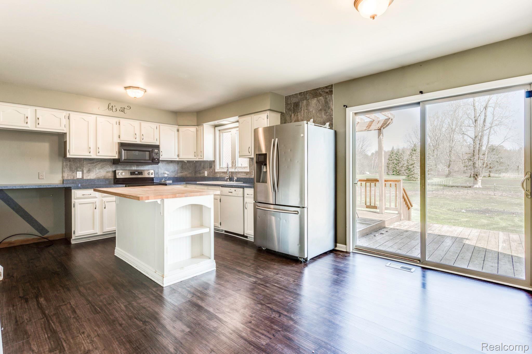 5272 Yankee Road St. Clair, MI 48079 - Photo 13 of 35 5272 Yankee Rd-19.jpg