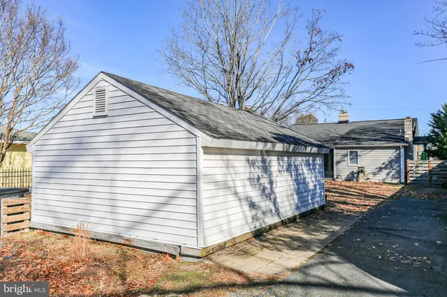 $410,000 | 940 Bryant Avenue, Colonial Beach, VA 22443