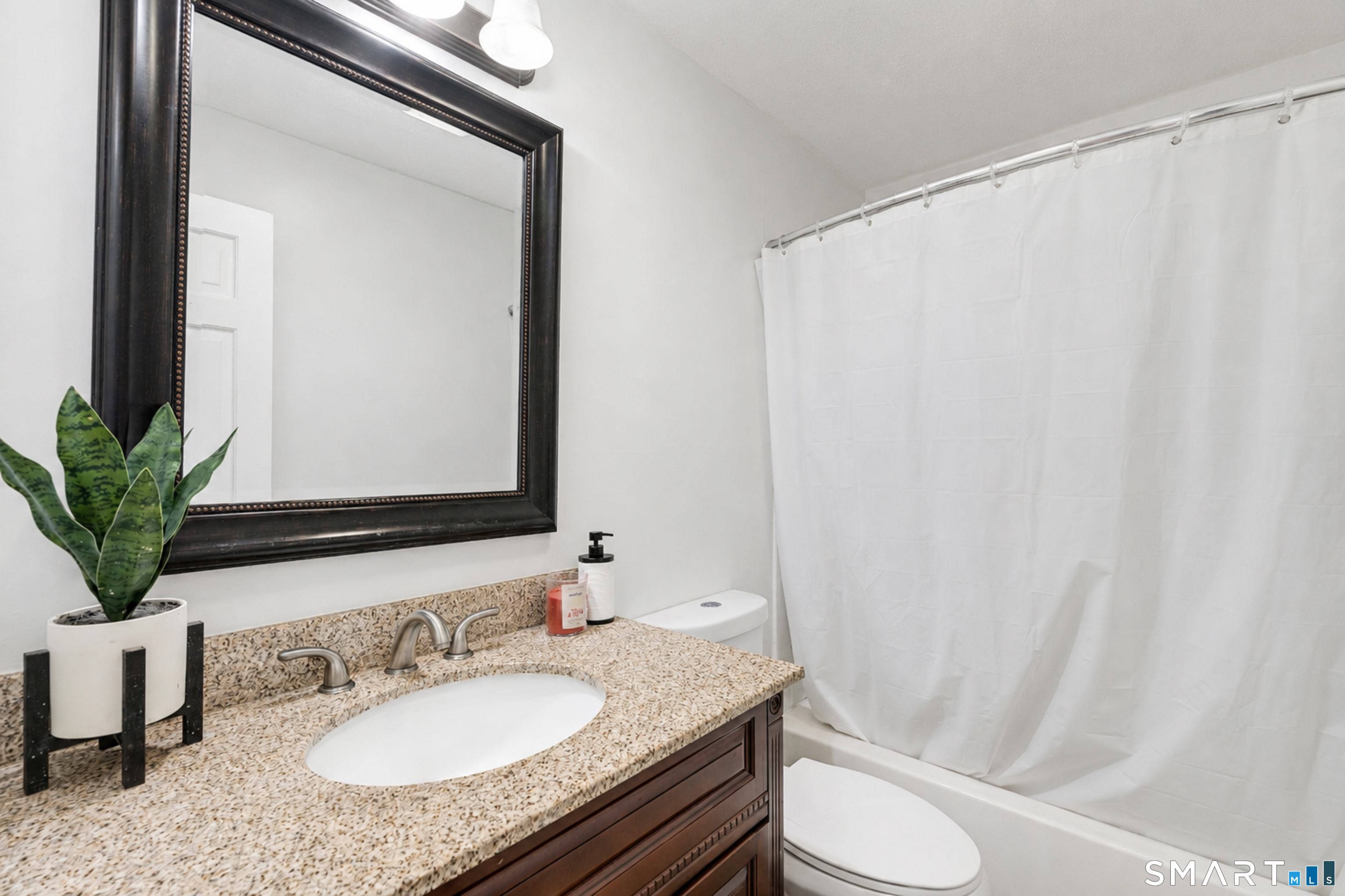 144 Green Manor Road Enfield, CT 06082 - Photo 19 of 39 Gallery Image 19