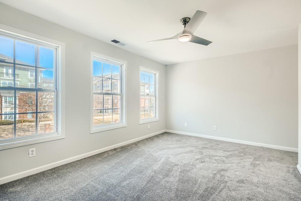 480 Rockwell Street Southwest Atlanta, GA 30310 - Photo 4 of 6 a view of an empty room with a window