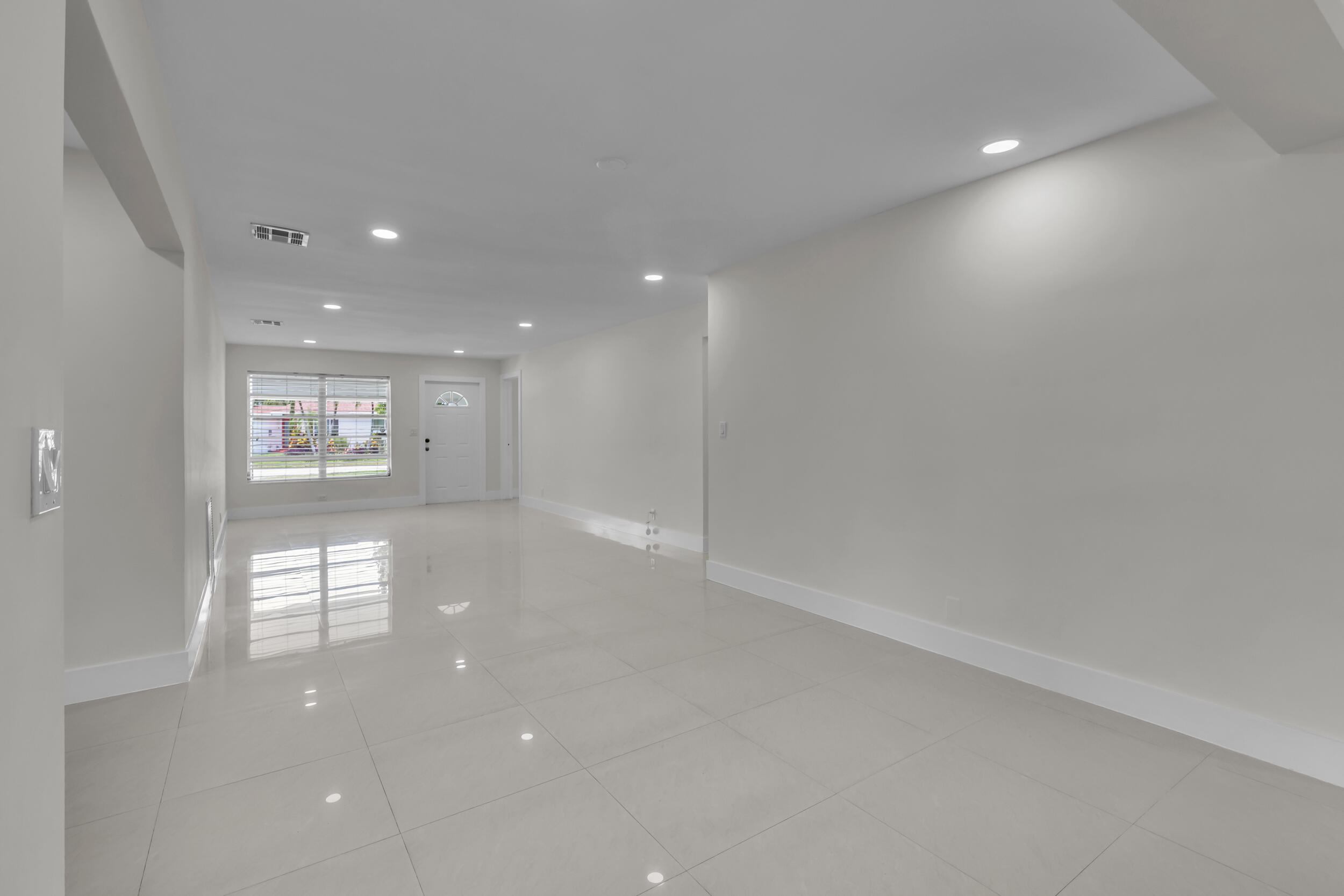 3262 Pierce Street Hollywood, FL 33021 - Photo 2 of 23 8_bw4a8343