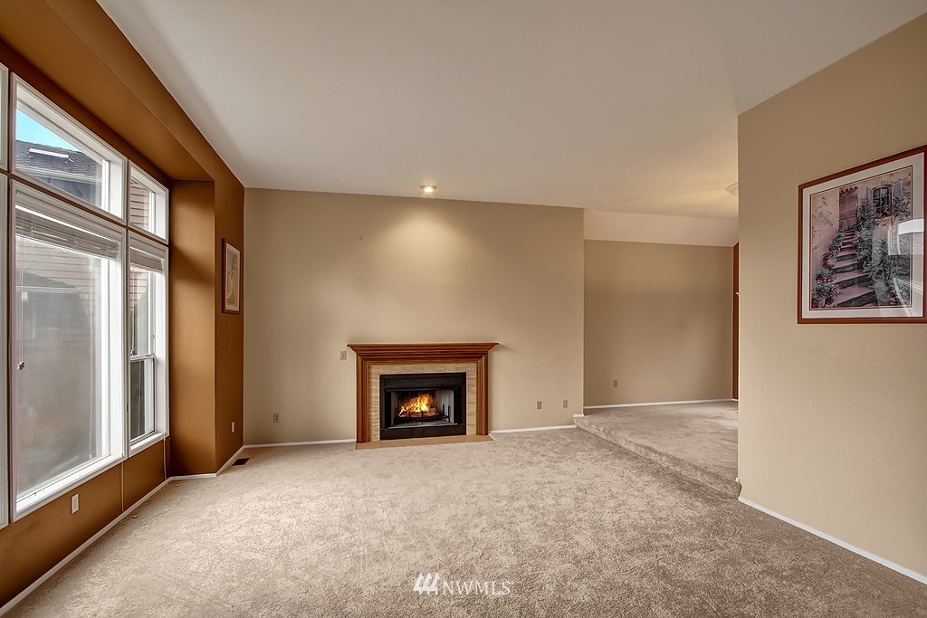 13539 Southeast 189th Place Renton, WA 98058 - Photo 3 of 21 Gallery Image 3